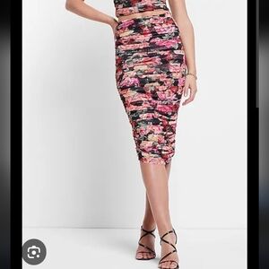 EXPRESS  Floral Pencil Skirt - Pink and Black..........L